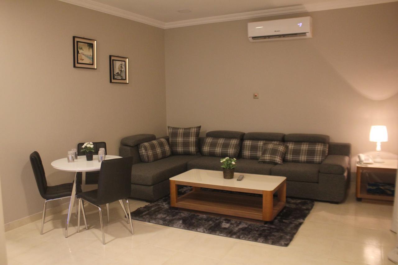 Gulf Breeze Hotel Apartments Khobar Exterior foto